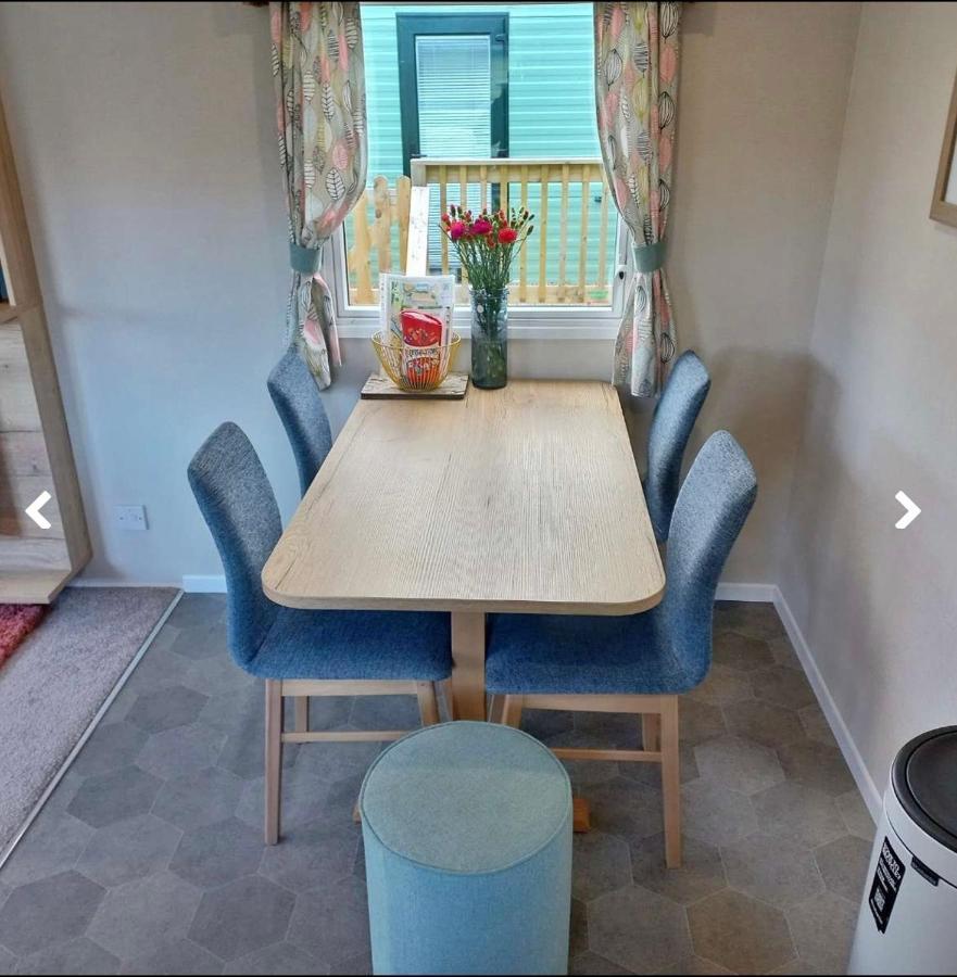 Appleblossom Lodge, Lido Leisure Park, ナレスボロ エクステリア 写真