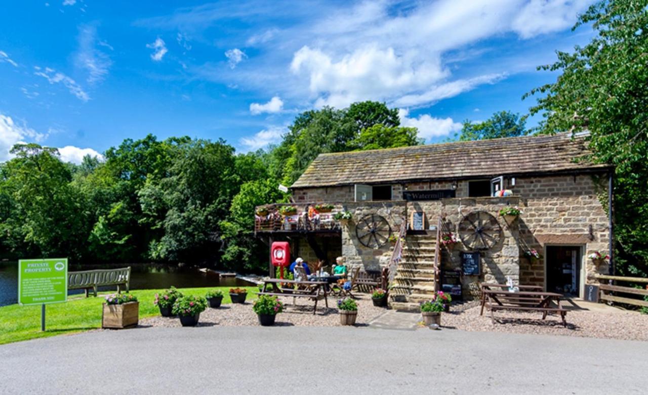 Appleblossom Lodge, Lido Leisure Park, ナレスボロ エクステリア 写真