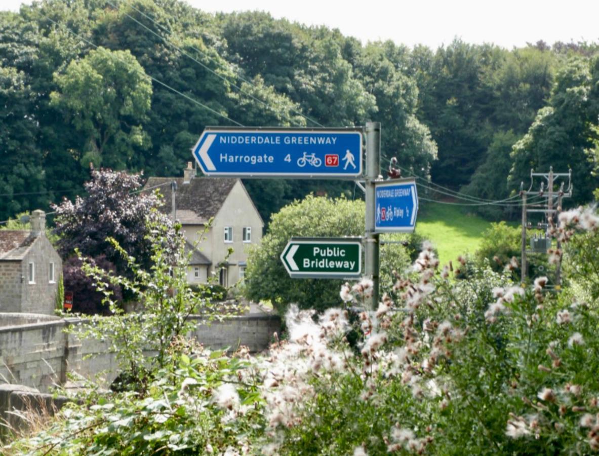 Appleblossom Lodge, Lido Leisure Park, ナレスボロ エクステリア 写真