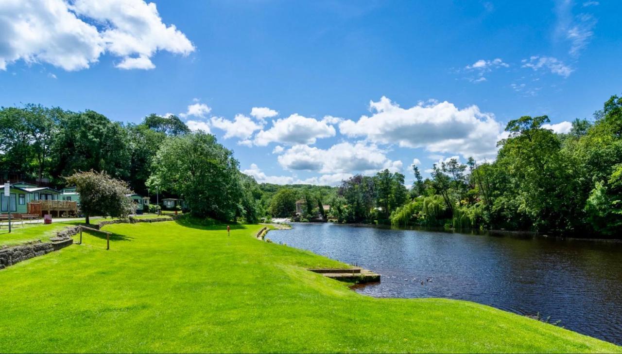 Appleblossom Lodge, Lido Leisure Park, ナレスボロ エクステリア 写真