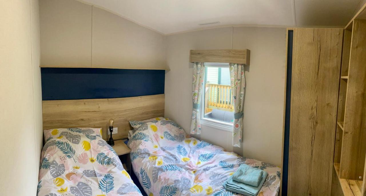Appleblossom Lodge, Lido Leisure Park, ナレスボロ エクステリア 写真