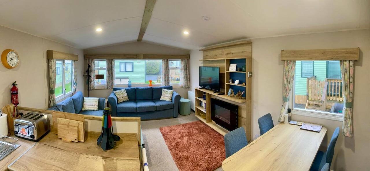 Appleblossom Lodge, Lido Leisure Park, ナレスボロ エクステリア 写真